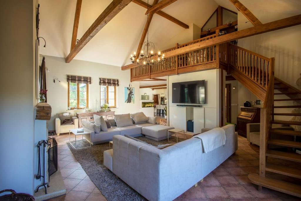 7 Bedroom Secluded Villa Close To Prague Ricany  Exterior photo